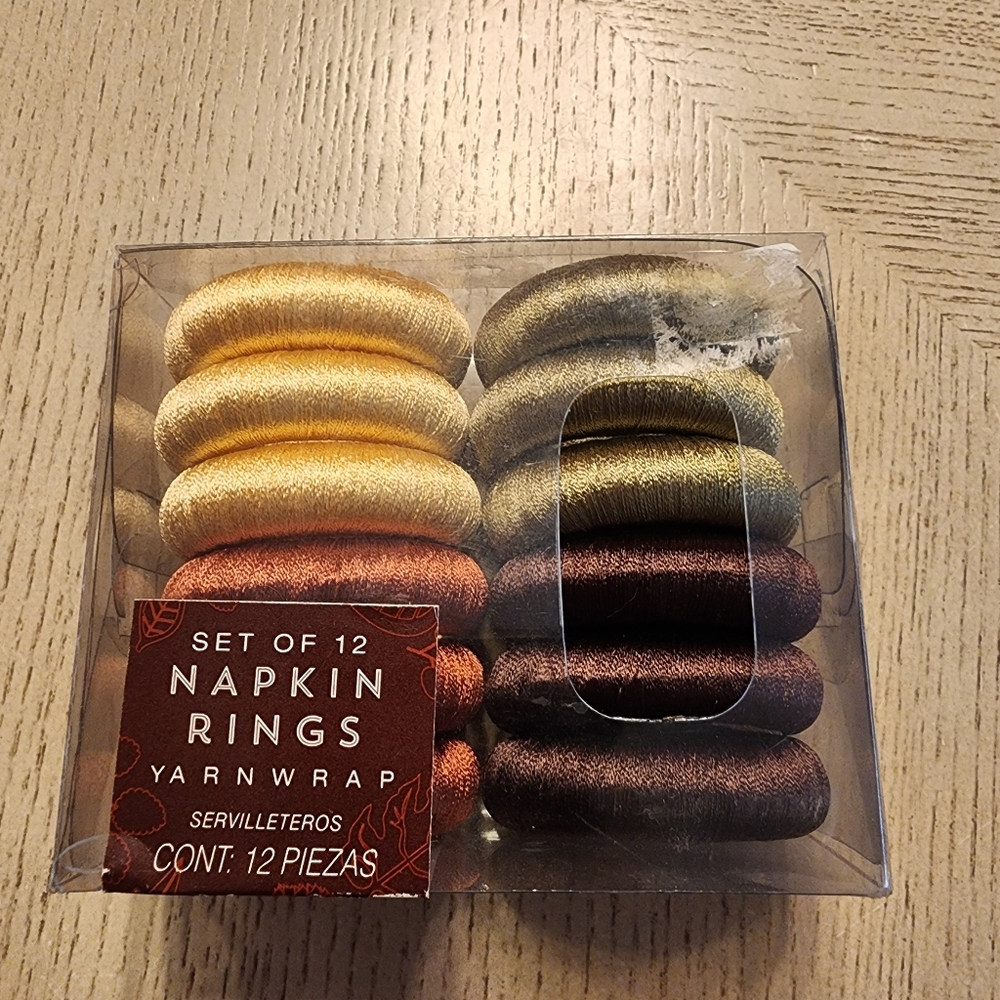 Set Of 12 Napkin Rings Yarn Wrap